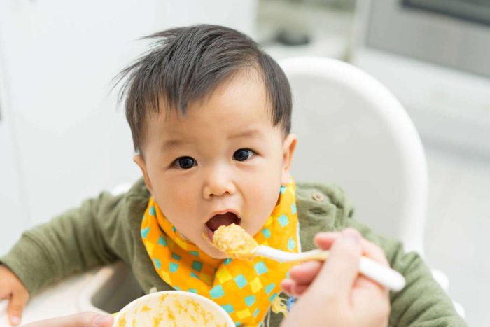 Trẻ thường biếng ăn trong thời kỳ học tập kỹ năng mới
